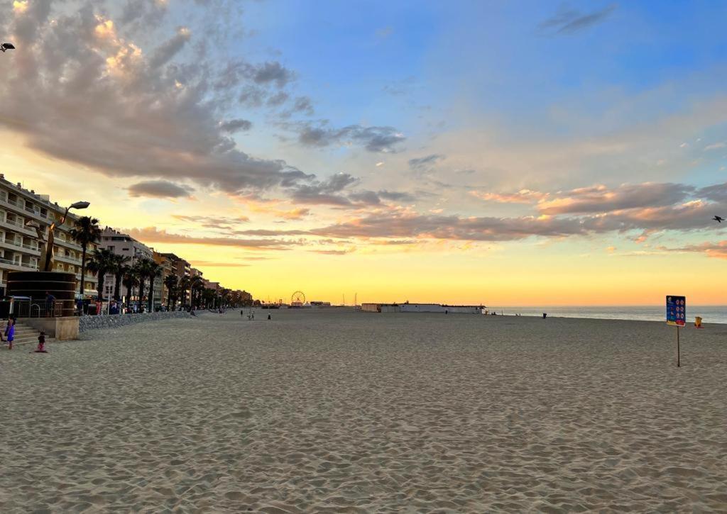 Appartement Vue Mer Parking Prive Place Med Canet-en-Roussillon Zewnętrze zdjęcie